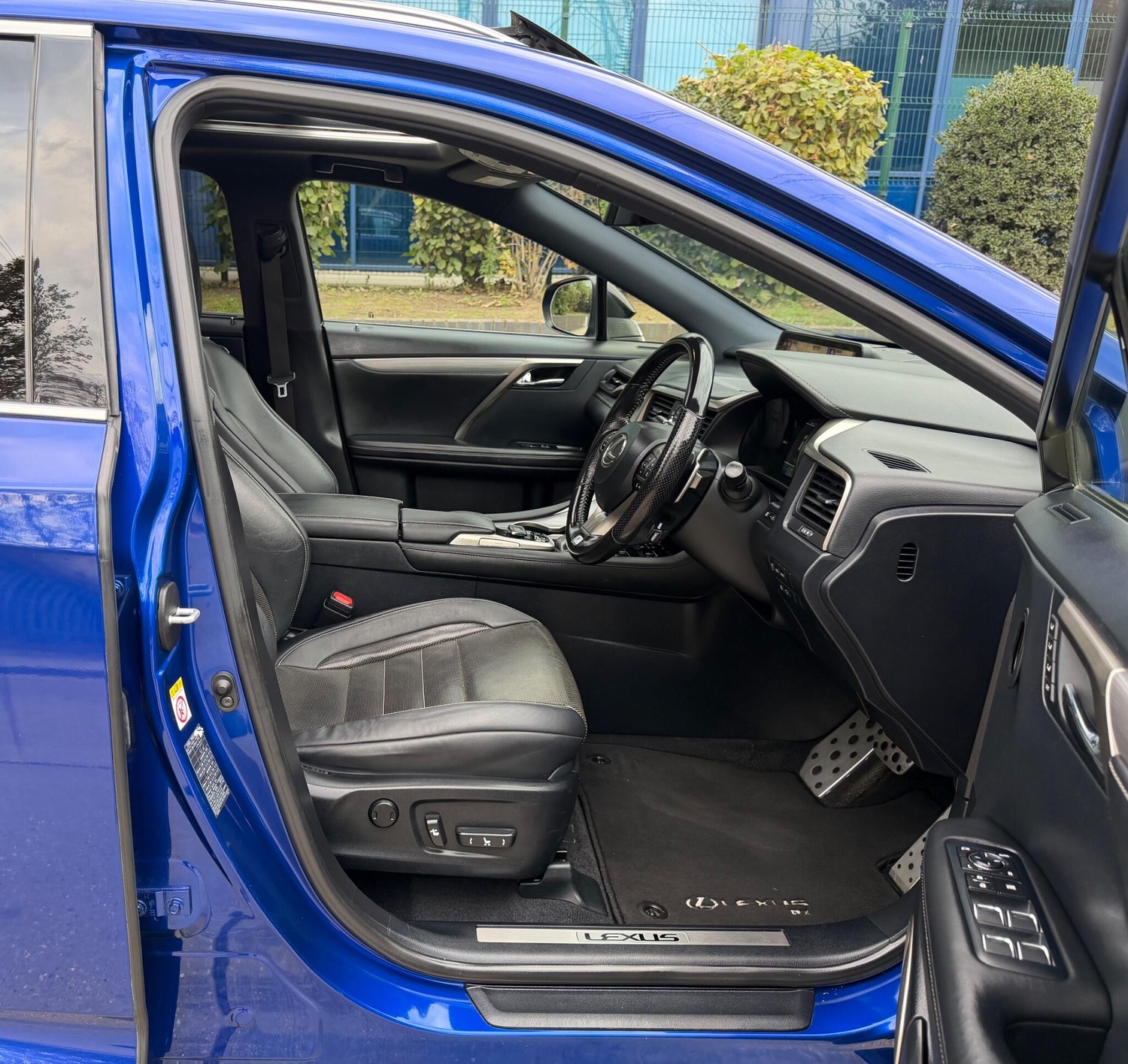 Lexus RX 2017 - Cars in Havering