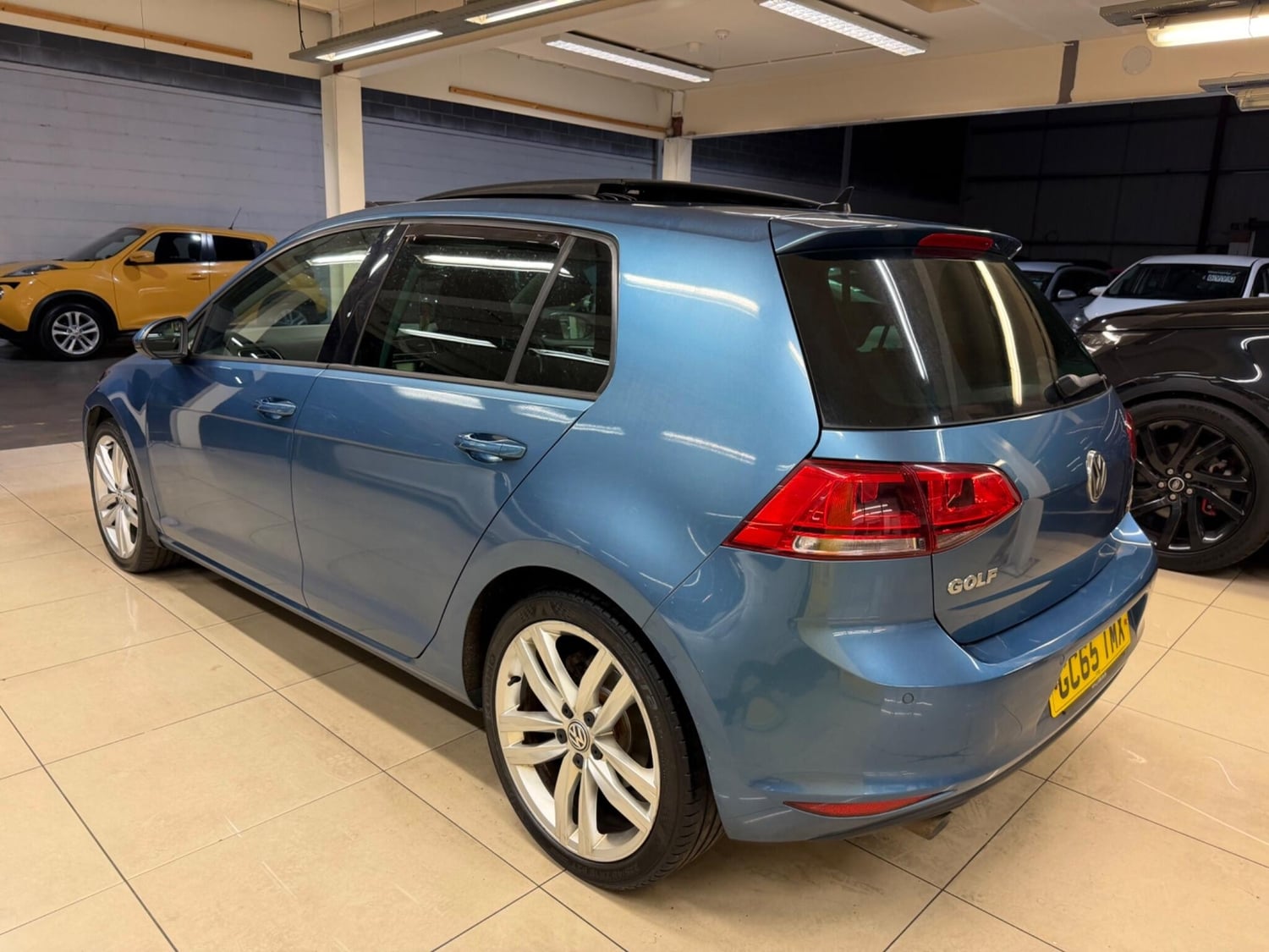 Volkswagen Golf 2016 - Cars