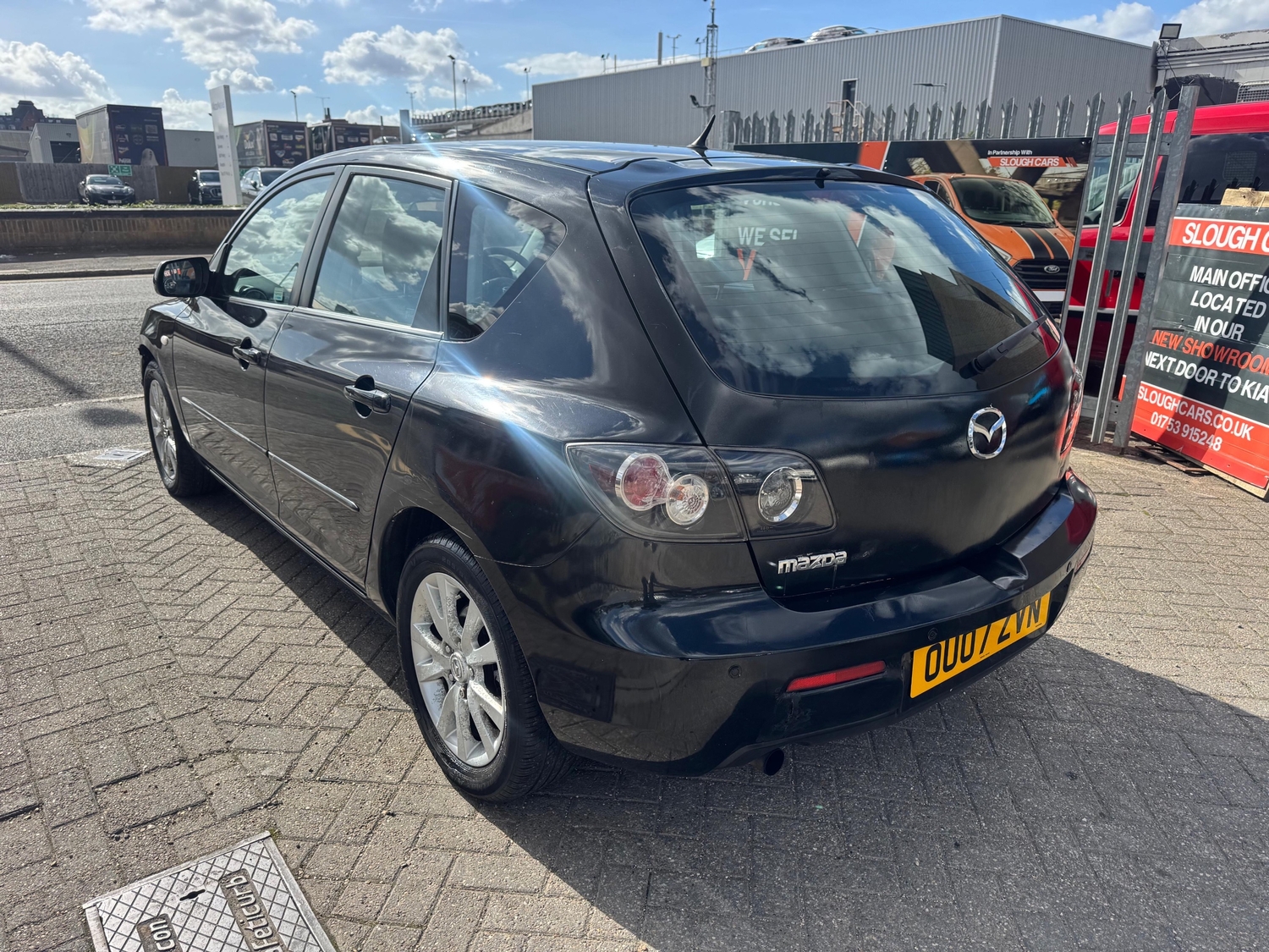 [ berth ]Mazda 3