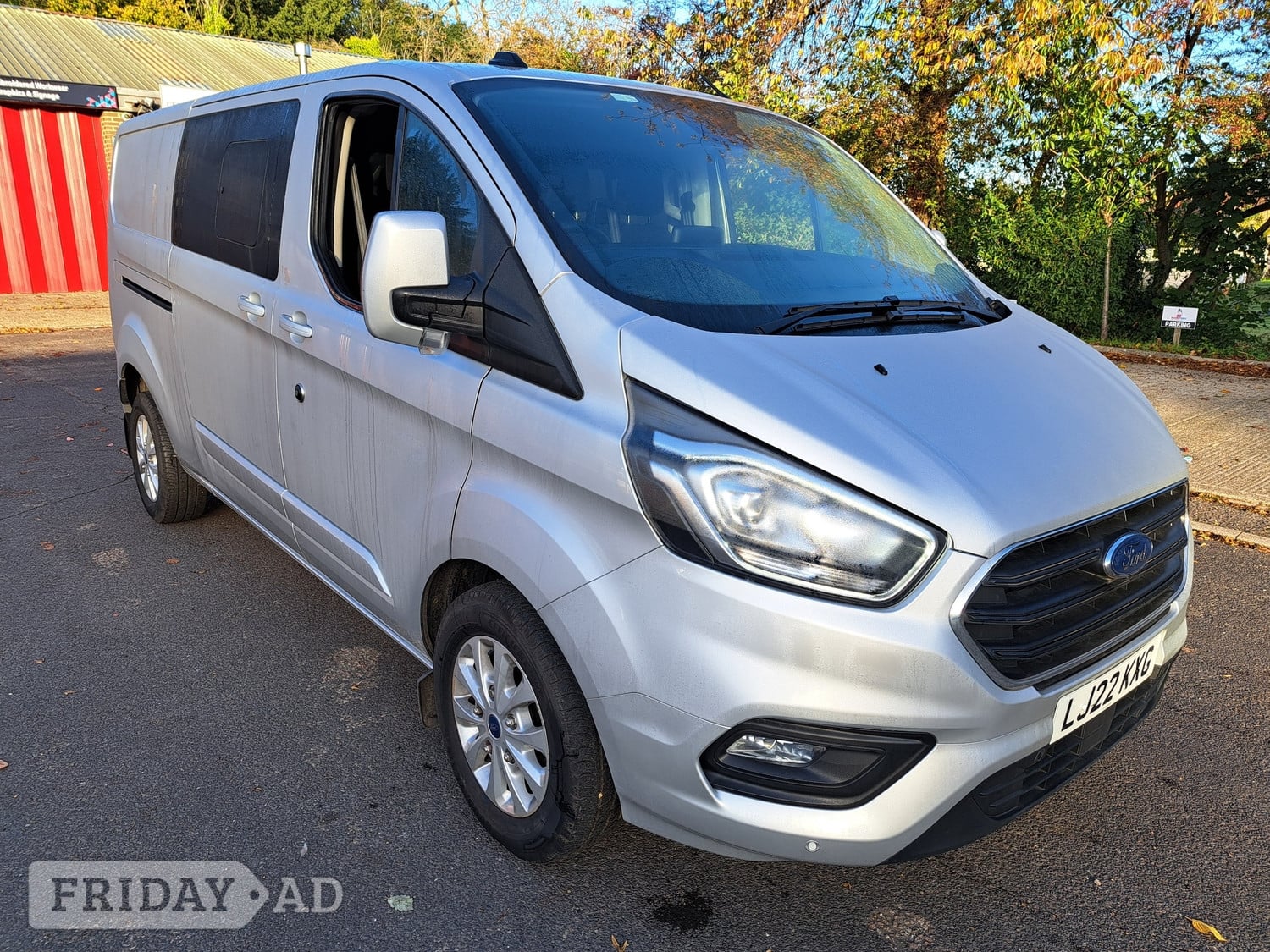 [ berth ]Ford Transit Custom