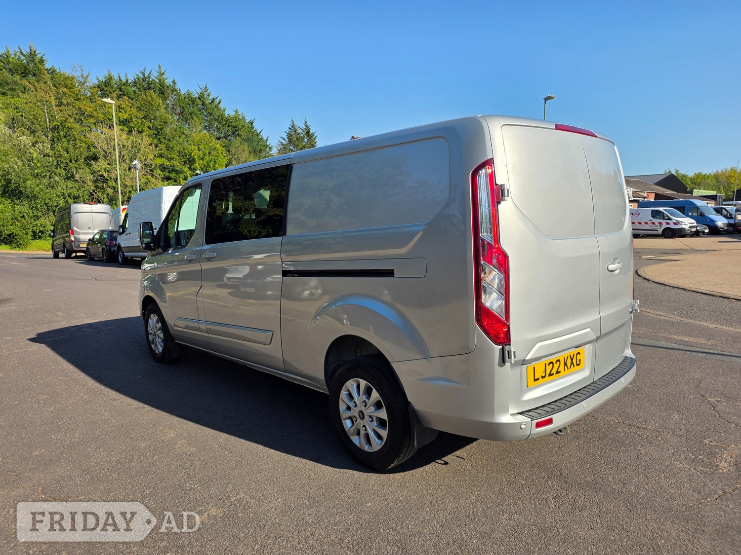 [ berth ]Ford Transit Custom