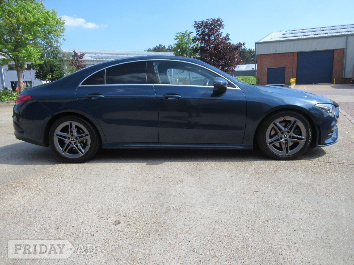 [ berth ]Mercedes-Benz CLA Class