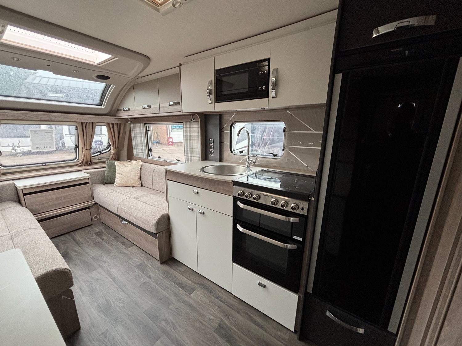 Swift Challenger 2023 - Motorhomes & Caravans in Gloucester