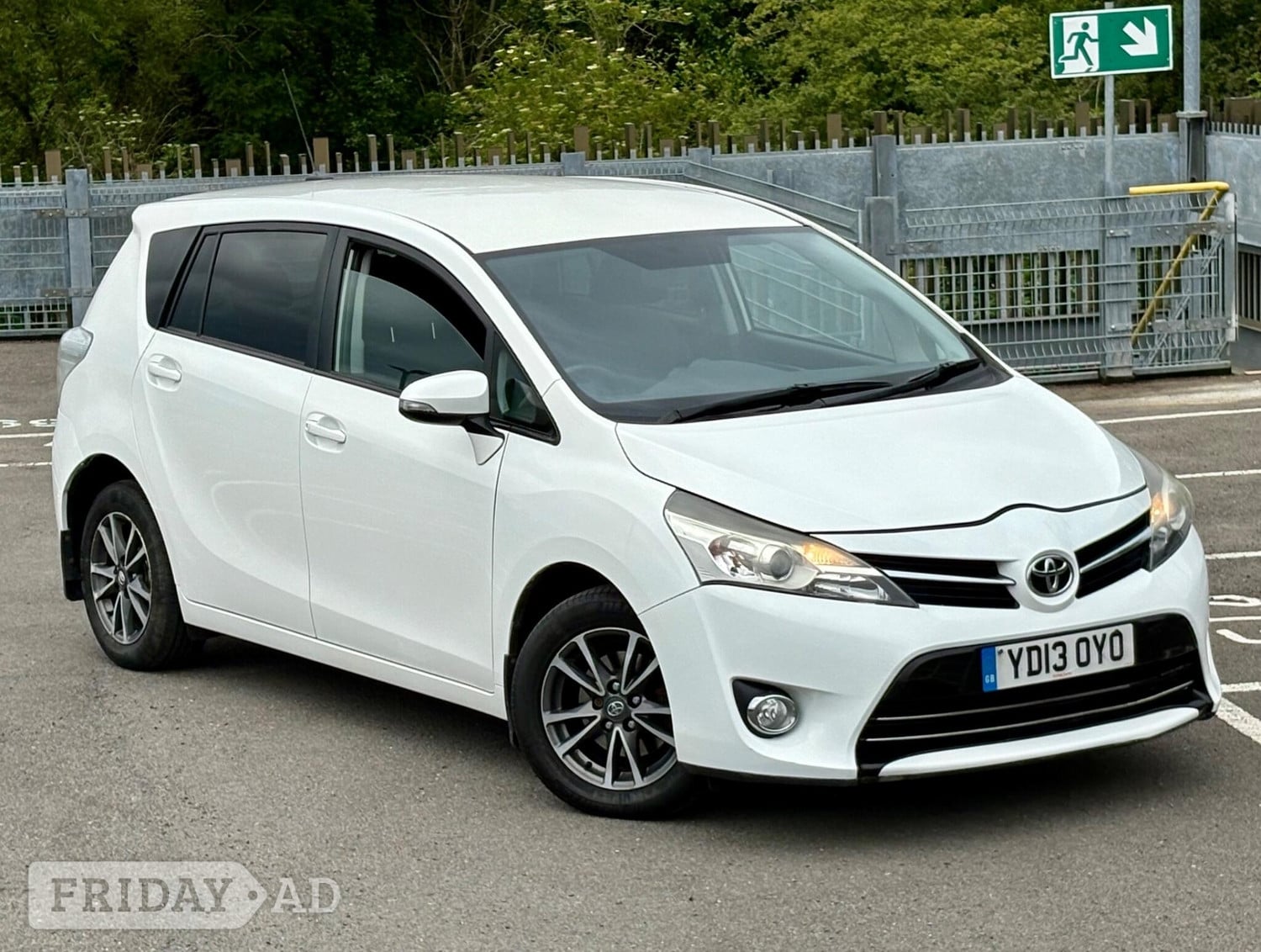 Toyota Verso 2013 in Uxbridge