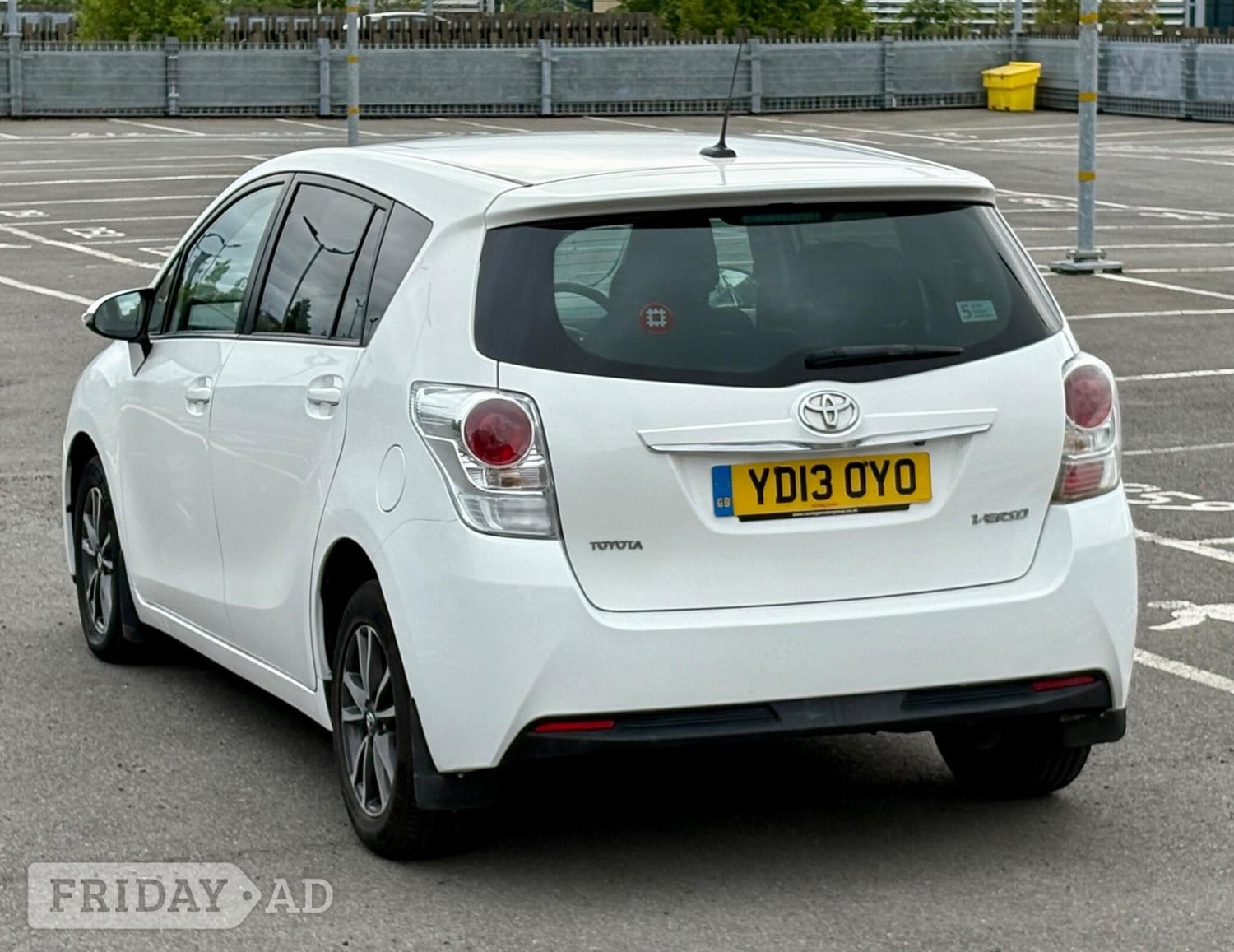 Toyota Verso 2013 - Cars in Uxbridge