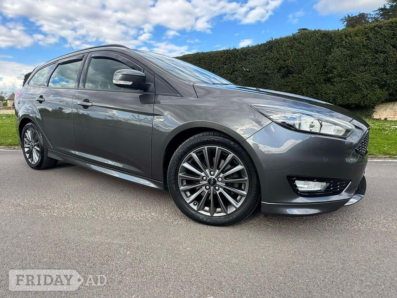 Ford Focus 2017 - Cars in Burford