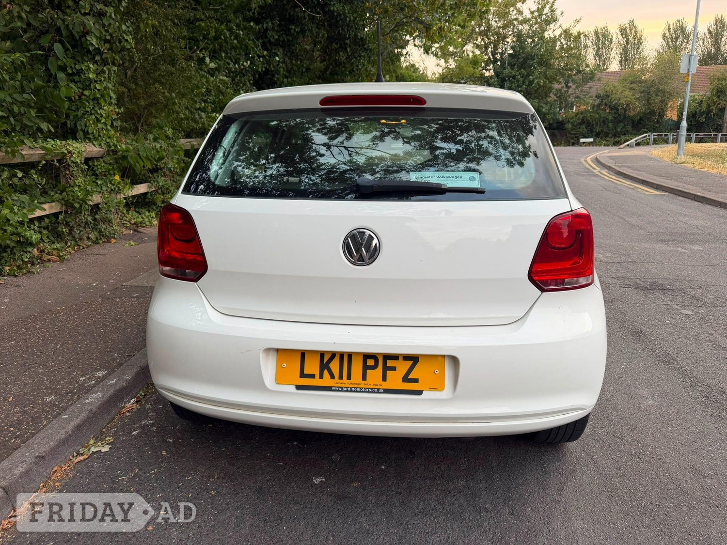 Volkswagen Polo 2011 - Cars