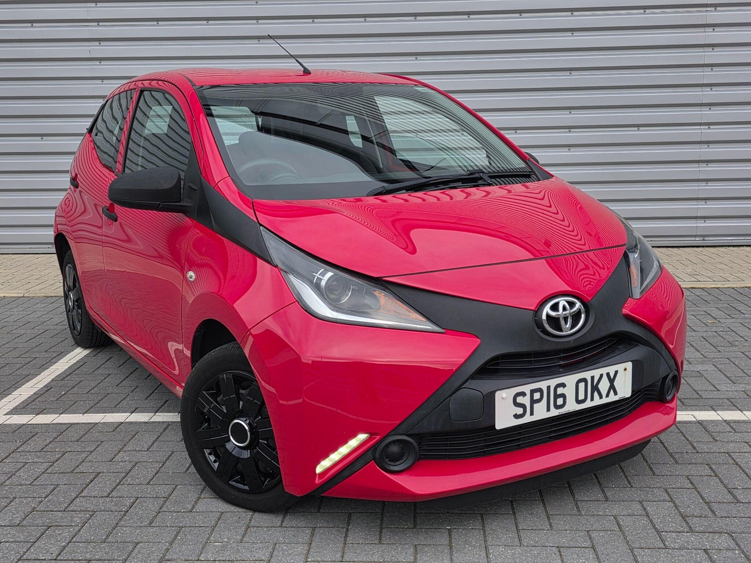 Toyota Aygo 2016 - Cars