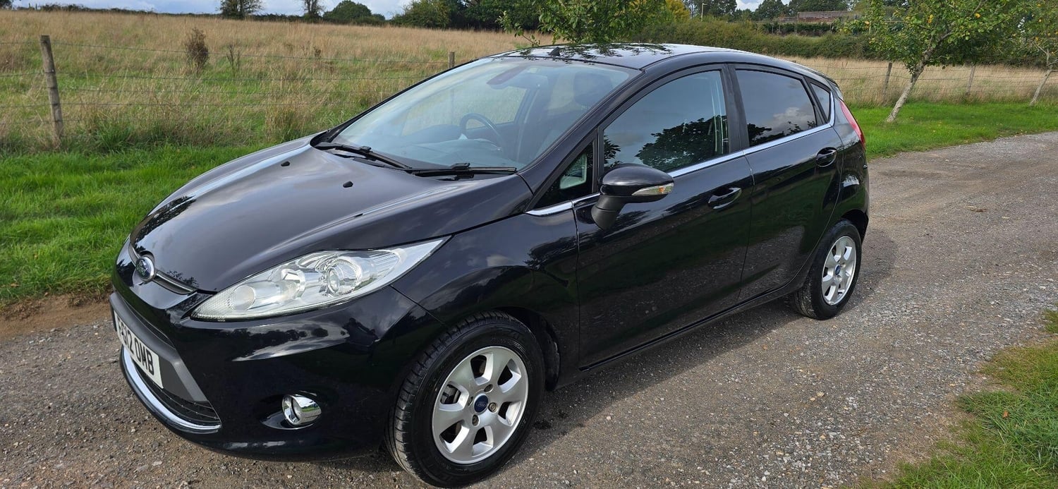 Ford Fiesta 2012 - Cars