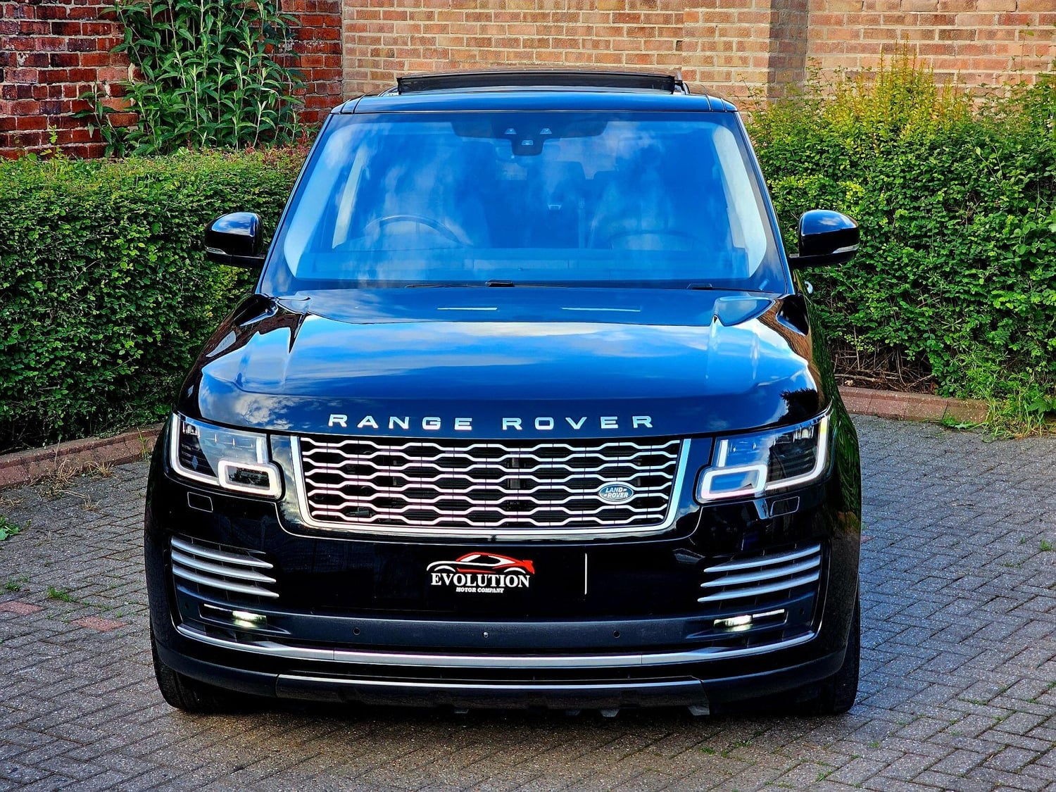 [ berth ]Land Rover Range Rover