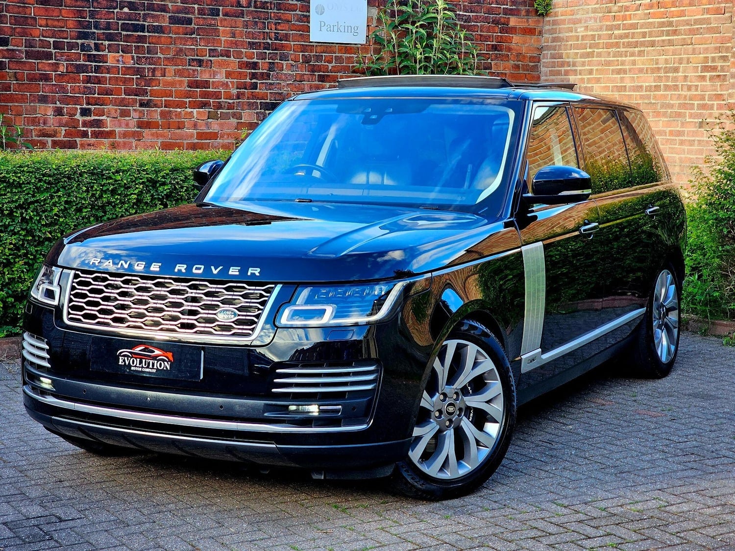 Land Rover Range Rover 2019 - Cars in Sheffield