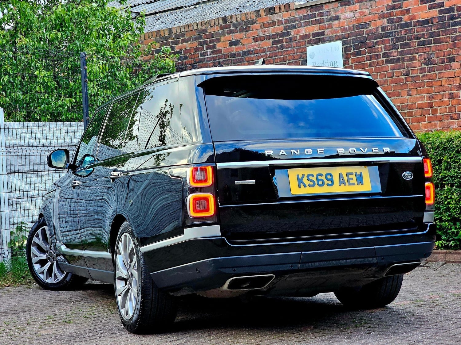 Land Rover Range Rover 2019 - Cars