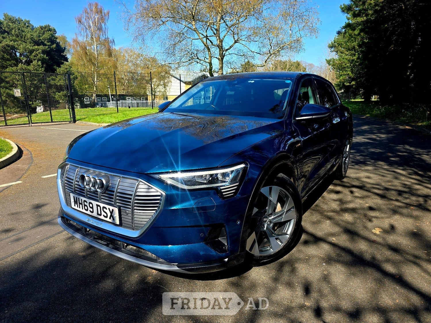 [ berth ]Audi e-tron
