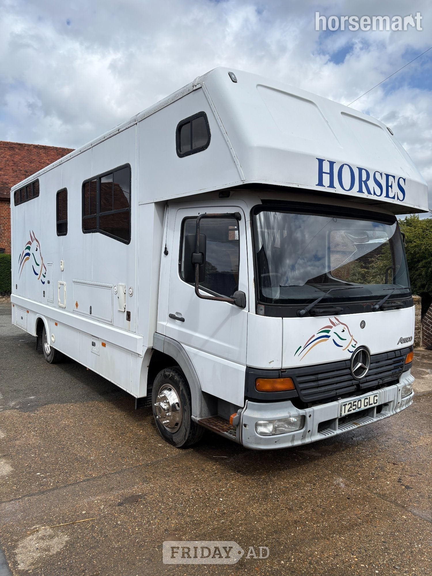 Custom  Mercedes Horsebox in Hemel Hempstead