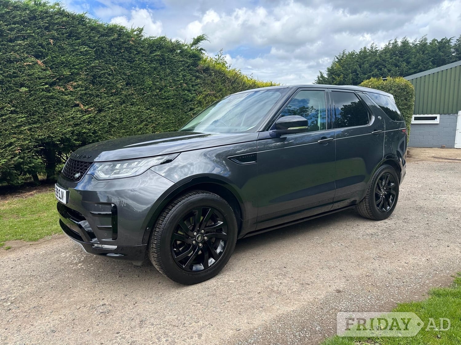 Land Rover Discovery 2019 in Westerham
