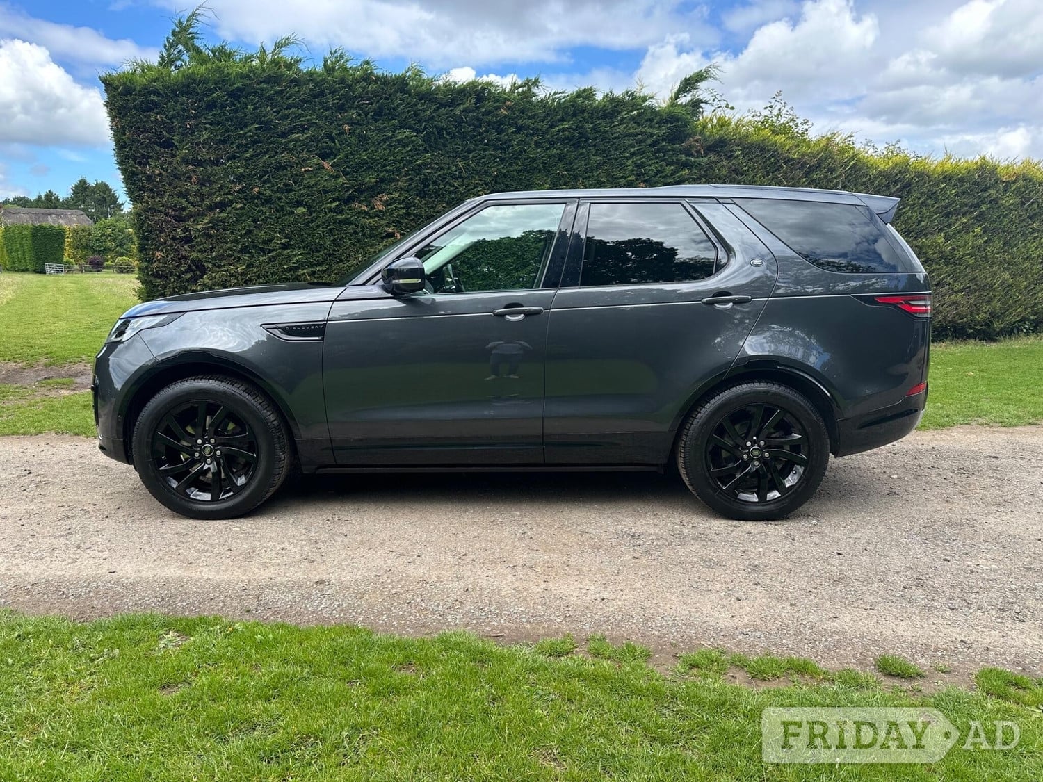 Land Rover Discovery 2019 - Cars in Westerham