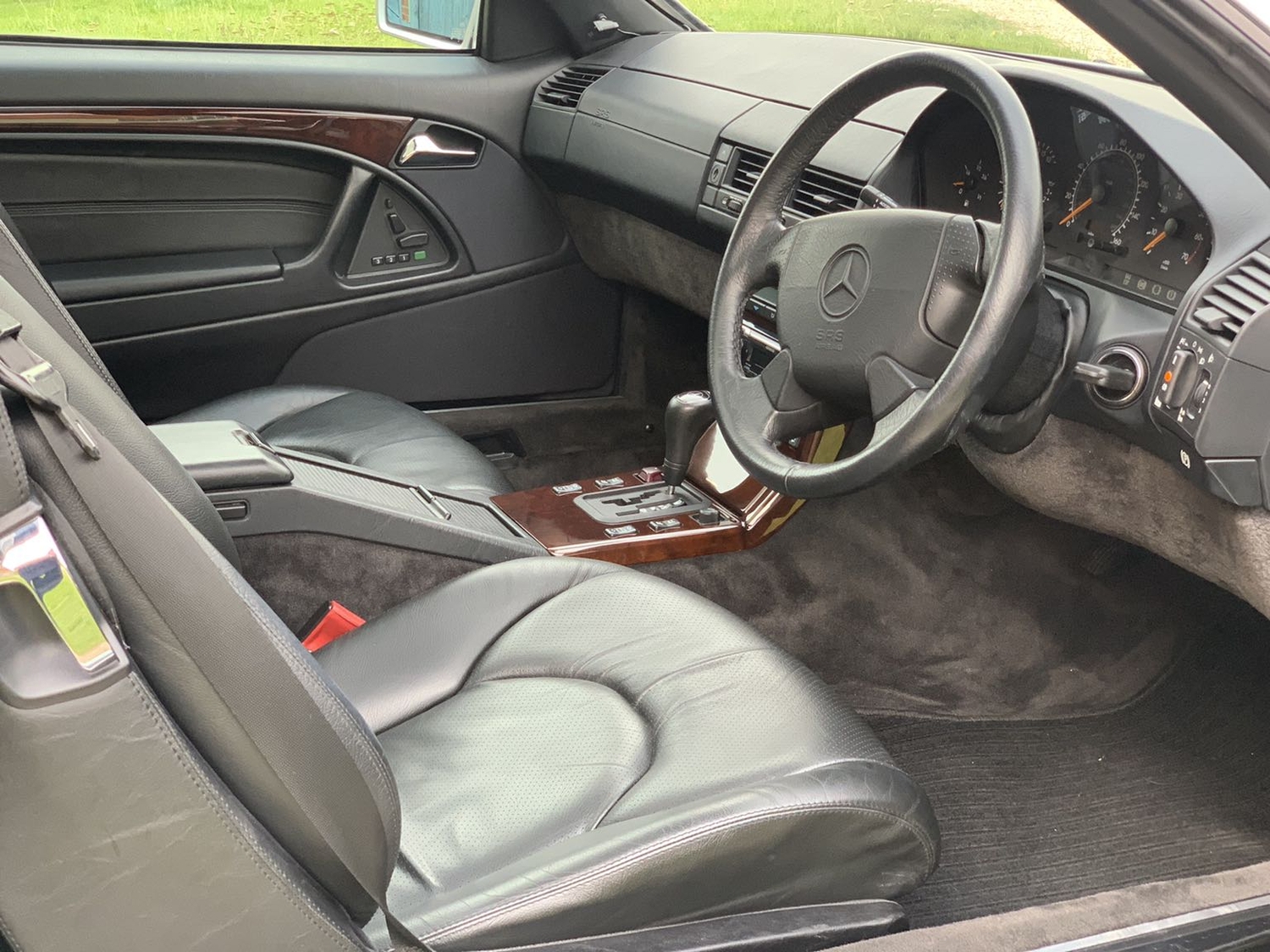 Mercedes-Benz SL Reigate