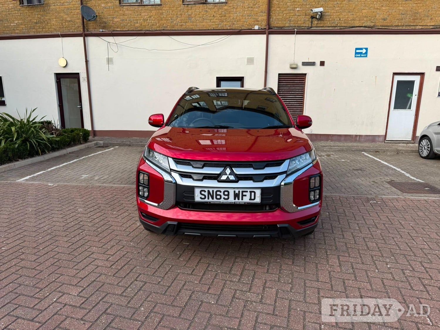 [ berth ]Mitsubishi ASX
