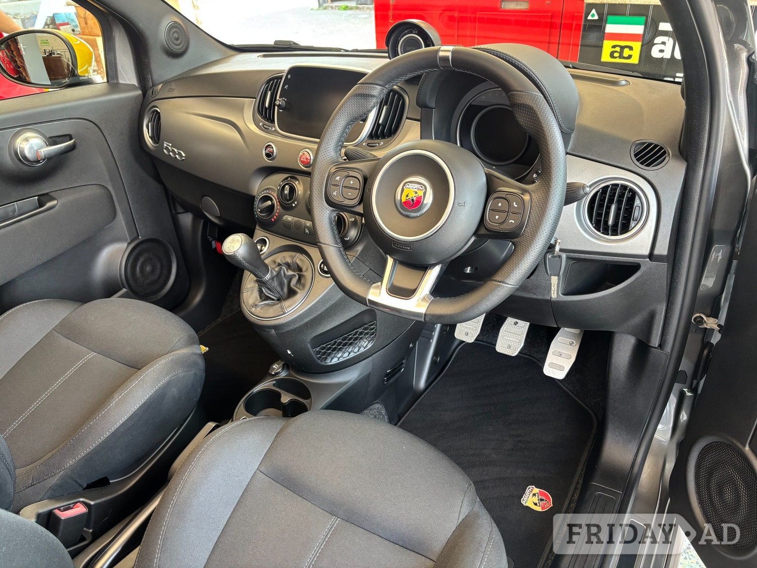 Abarth 595C 2018 - Cars