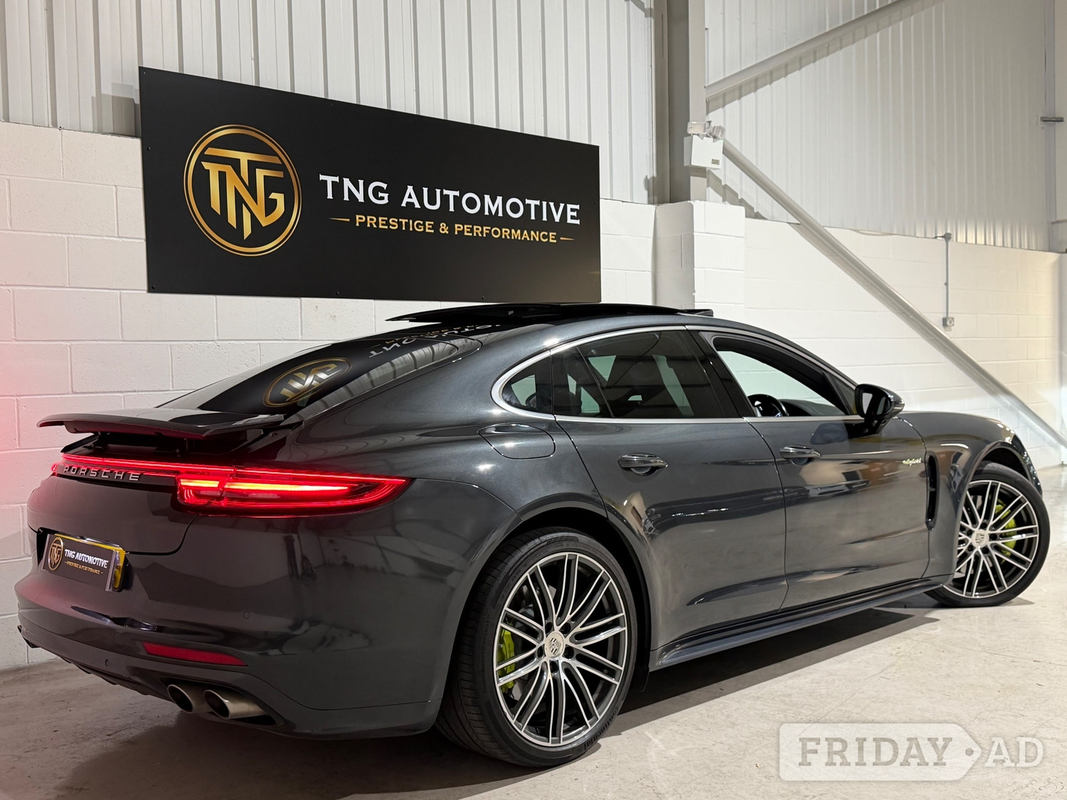 Porsche Panamera 2019 - Cars