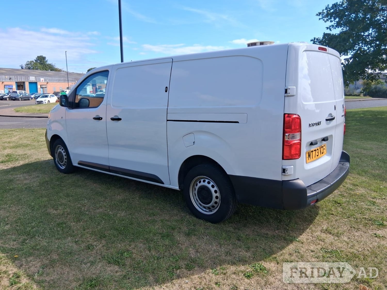 [ berth ]Peugeot Expert