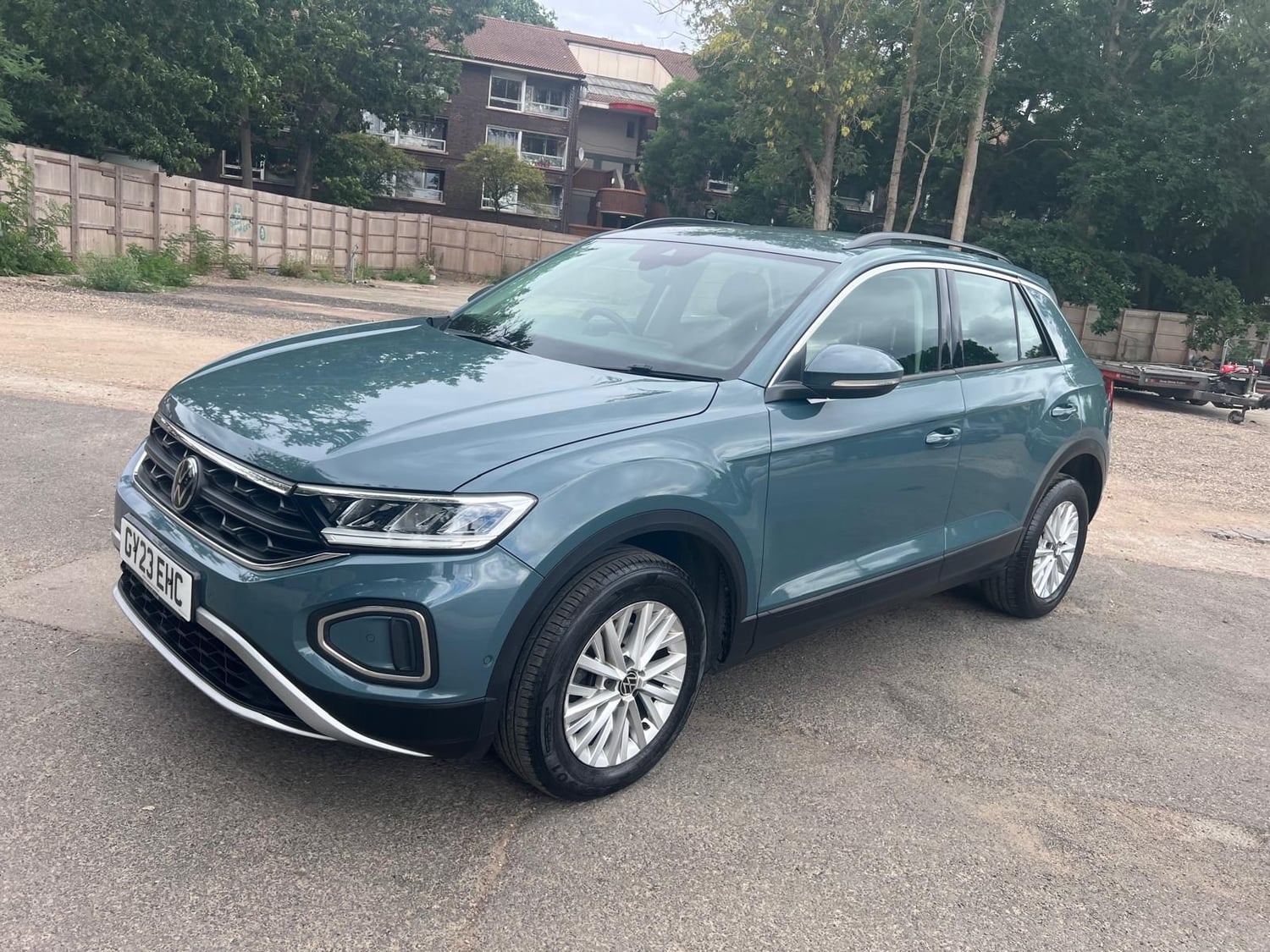 Volkswagen T-Roc 2023 - Cars in Brent