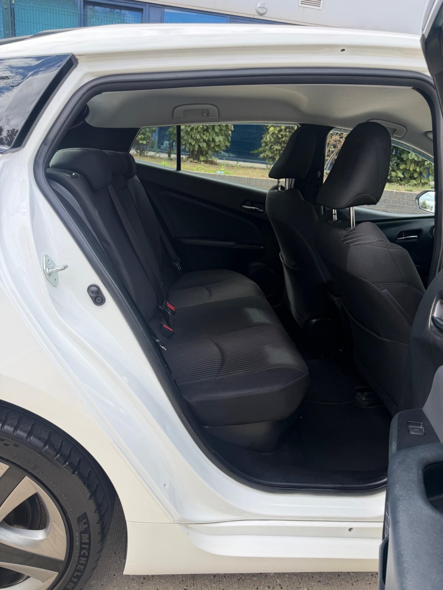 Toyota Prius 2019 - Cars in Havering