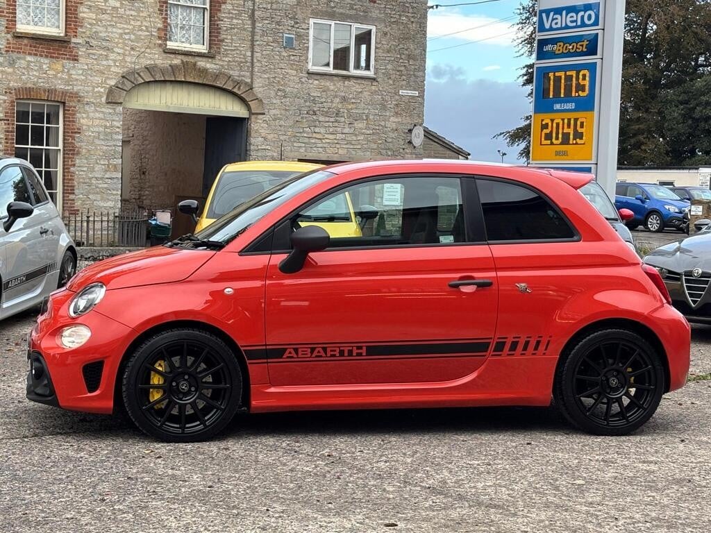[ berth ]Abarth 695
