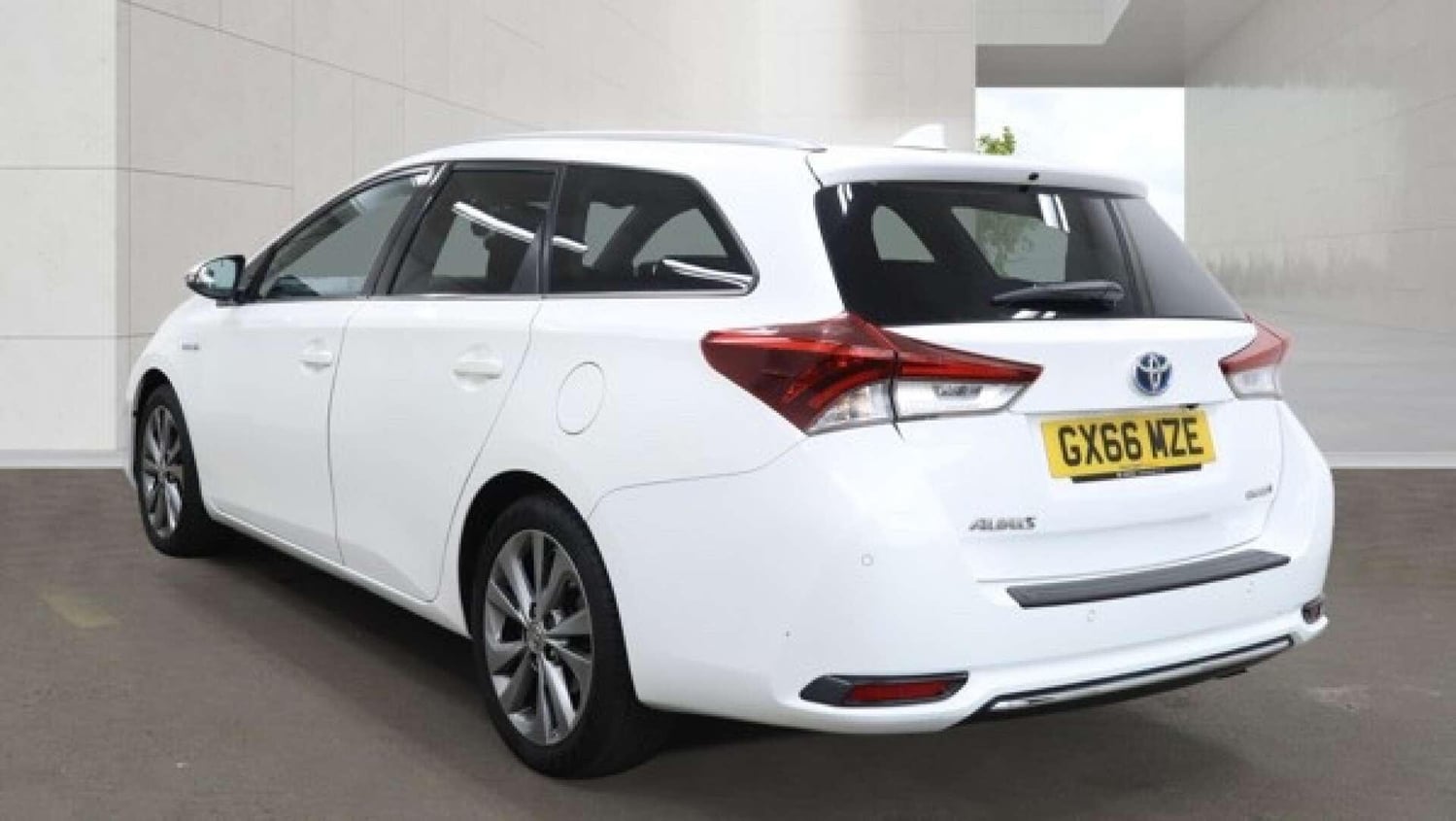 [ berth ]Toyota Auris