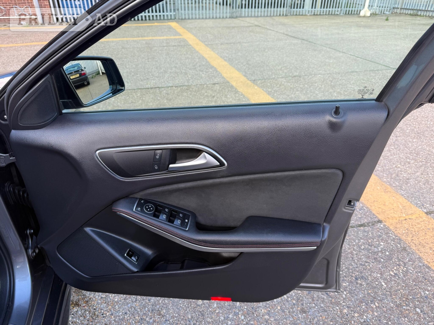 Mercedes-Benz GLA 2016 - Cars