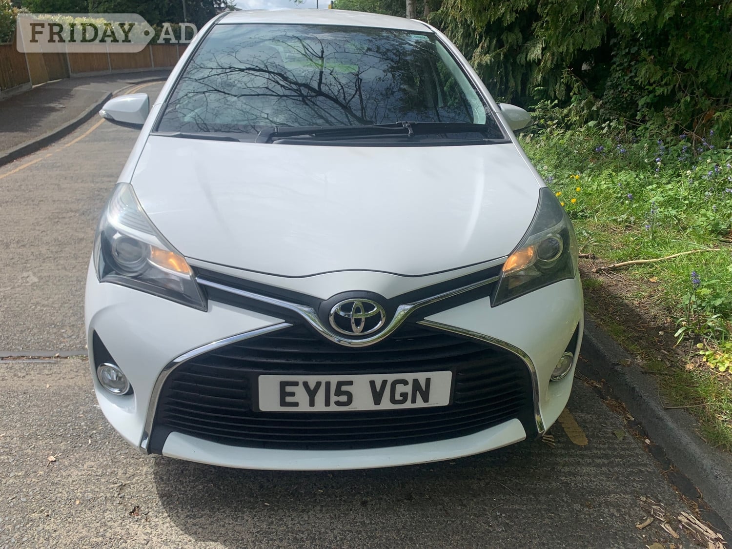 Toyota Yaris 2015 - Cars