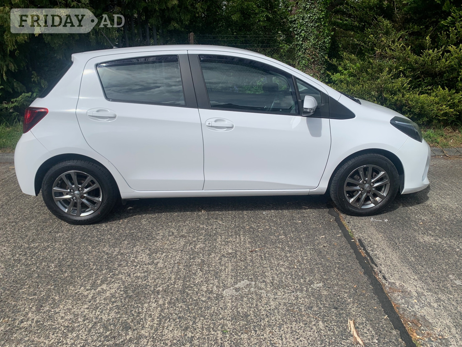 Toyota Yaris 2015 - Cars in Epsom