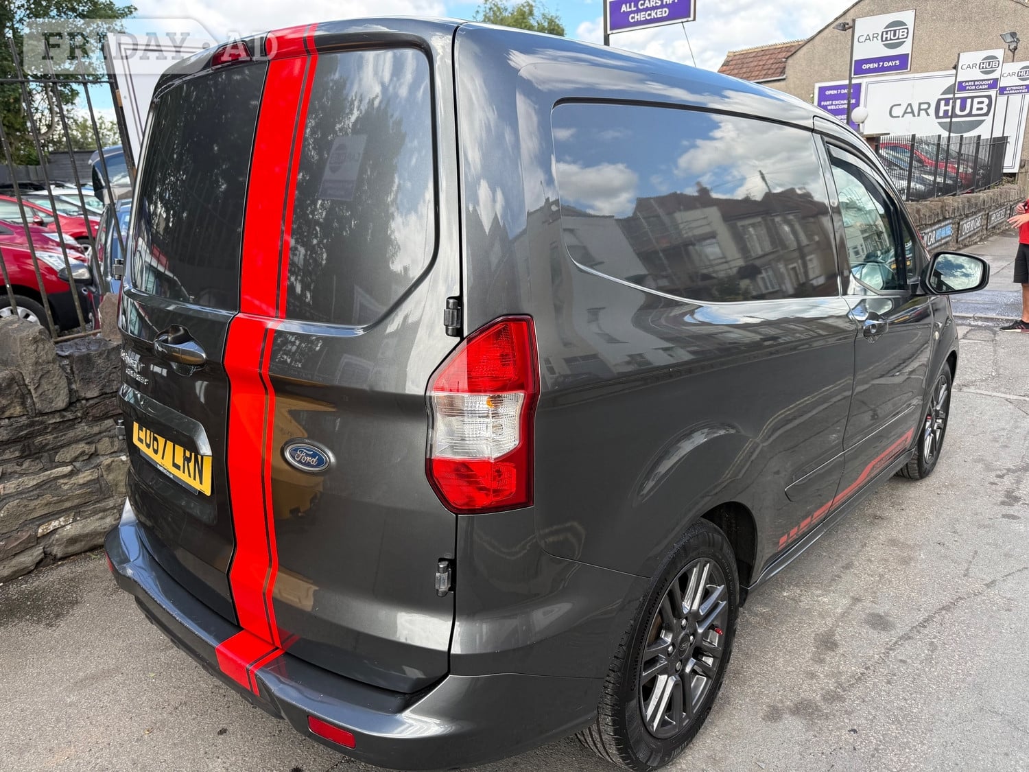 Ford Transit Courier 2017 - Vans & Commercial Vehicles