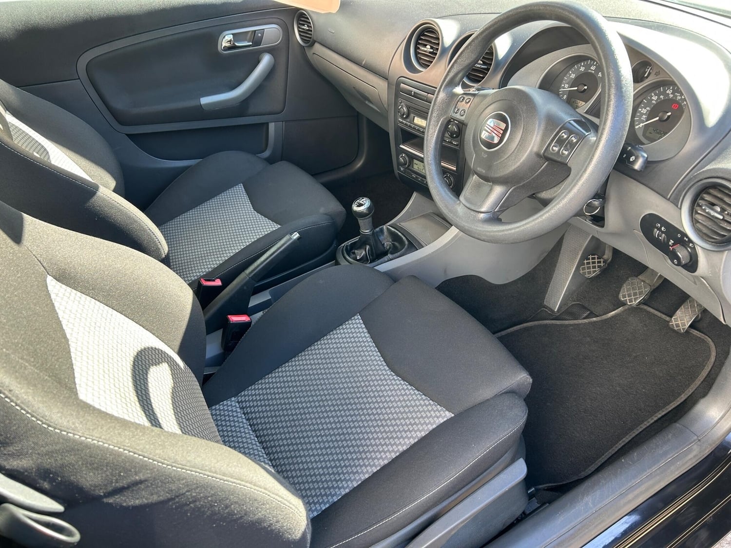 [ berth ]SEAT Ibiza