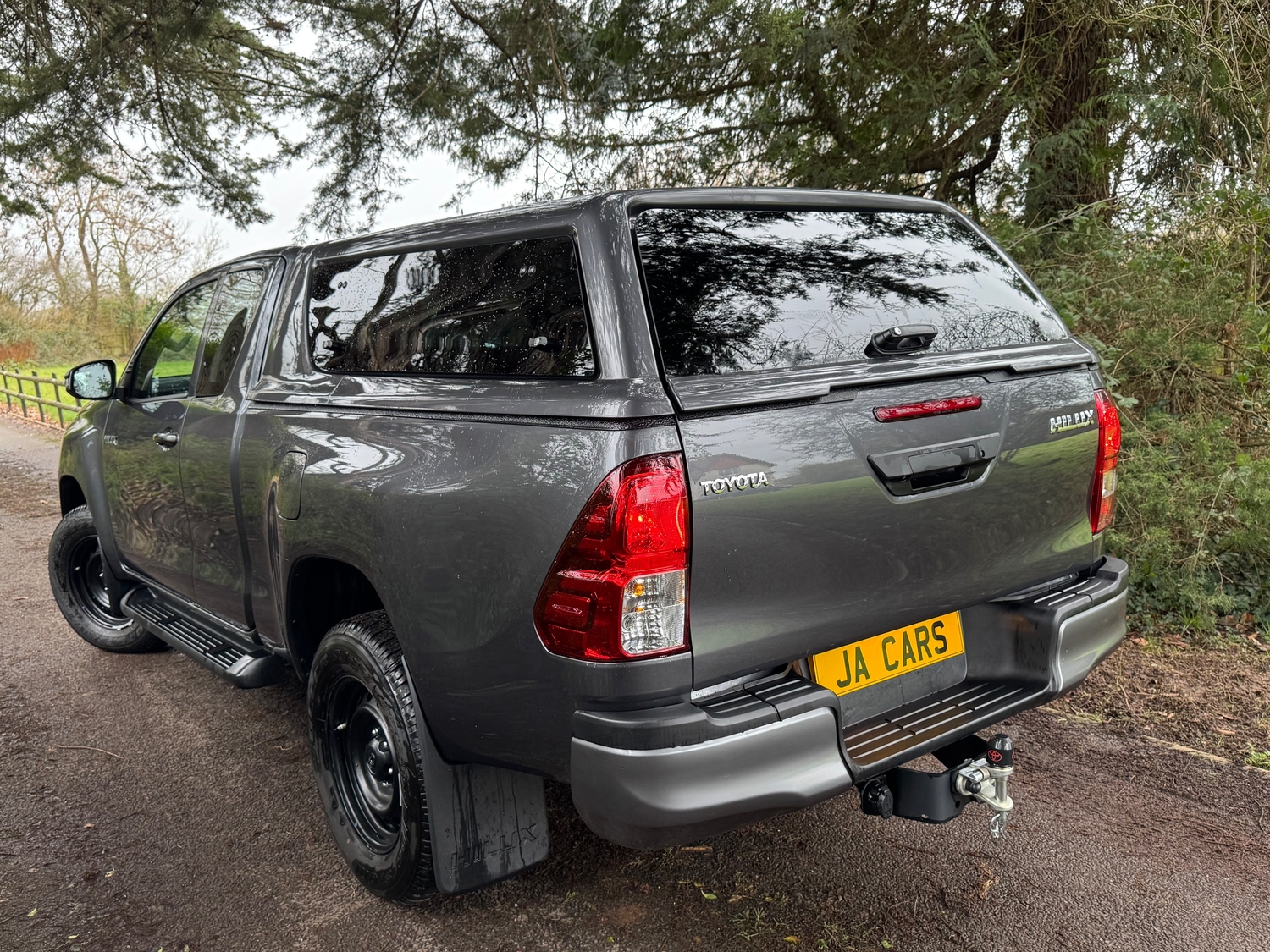 Toyota Hilux 2025 - Cars in Exeter
