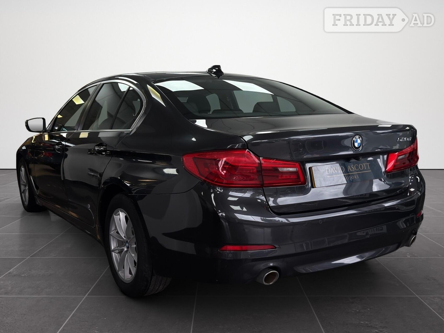 [ berth ]BMW 5 Series