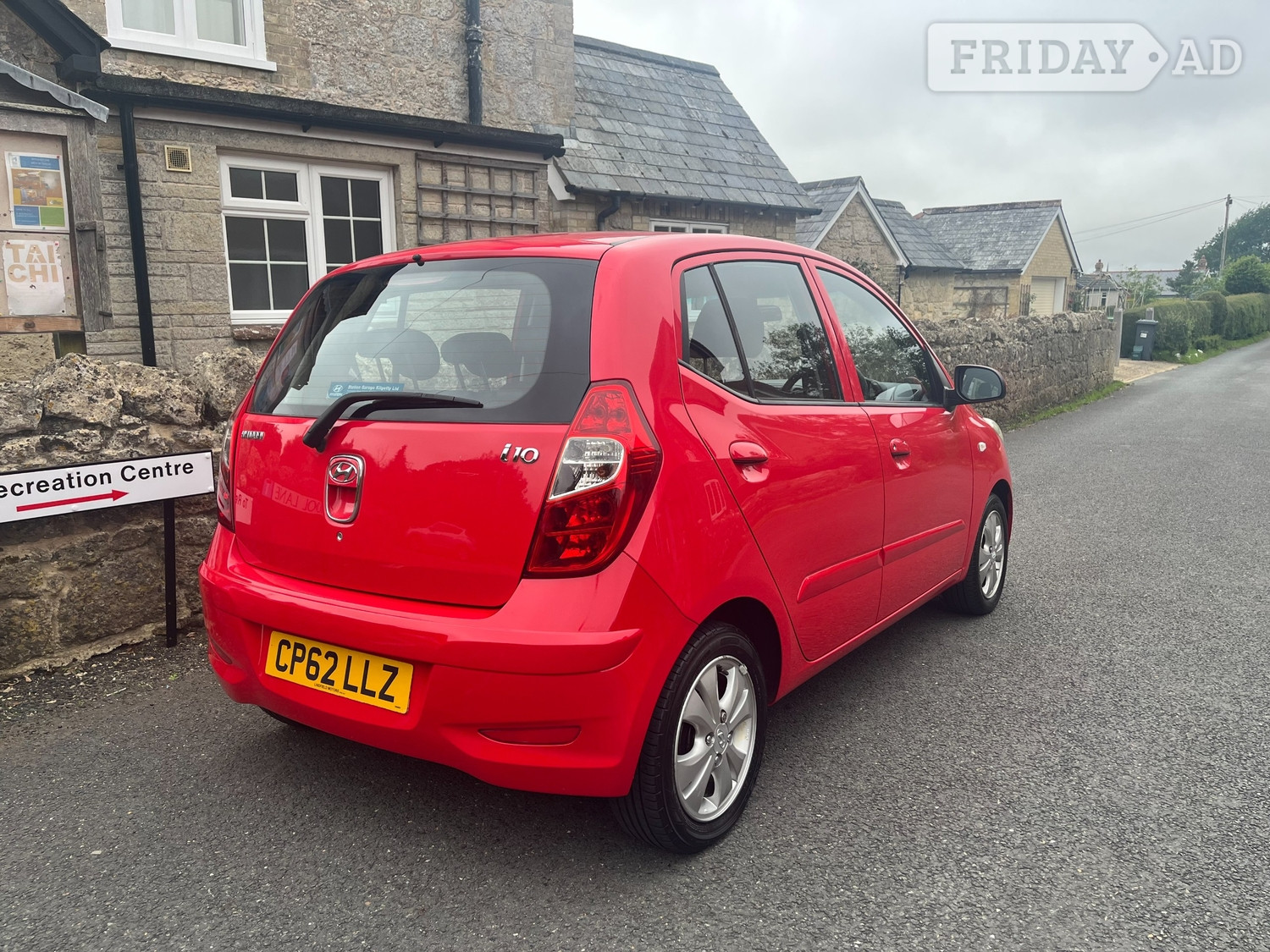 Hyundai i10 2012 - Cars in Newport