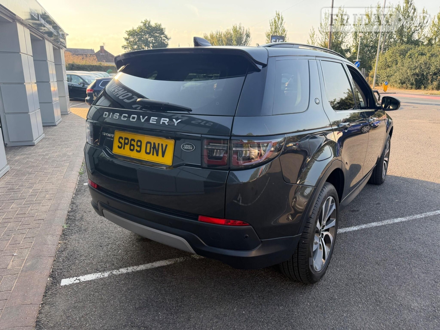 Land Rover Discovery Sport 2019 - Cars