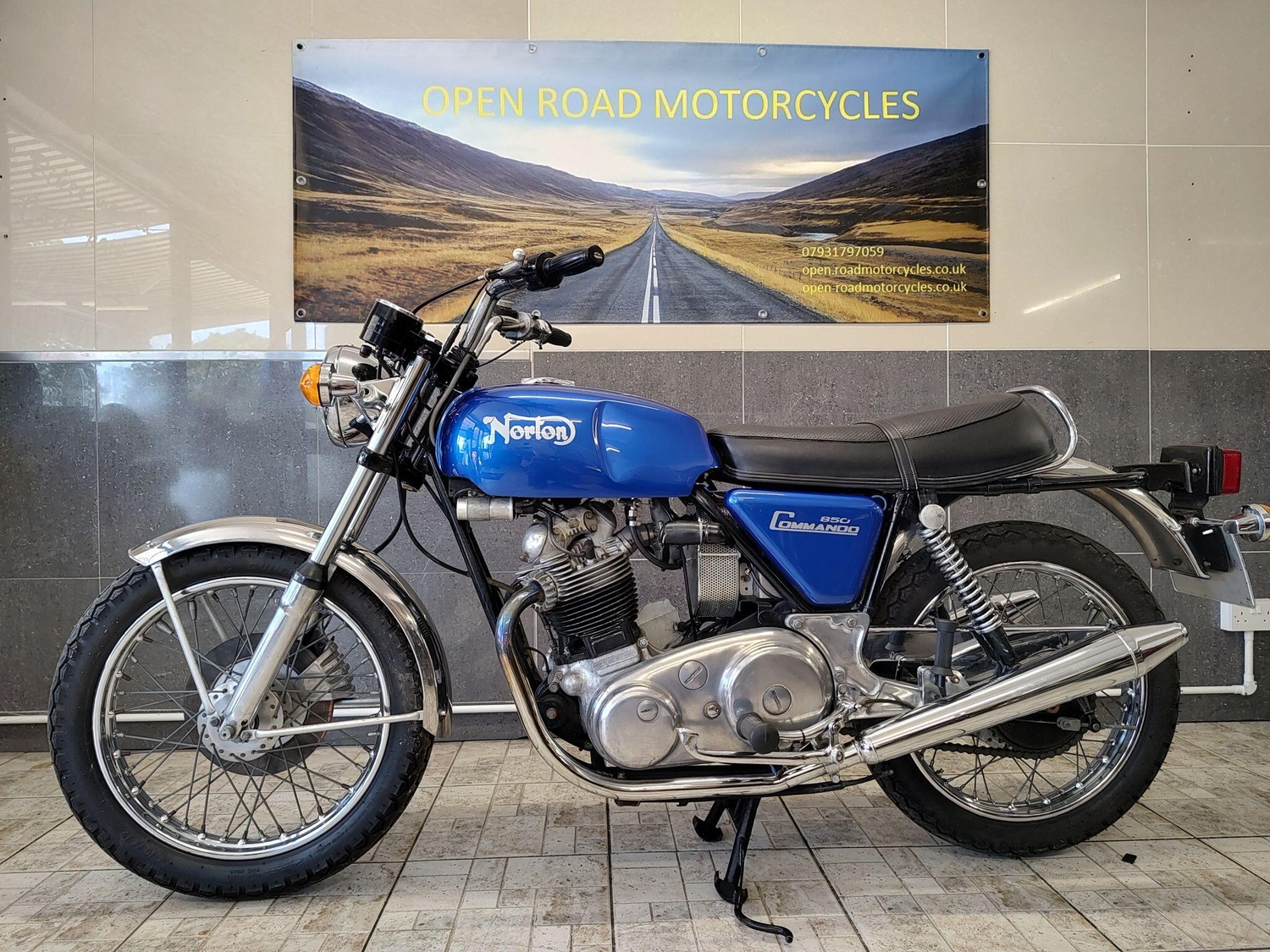[ berth ]Norton Commando