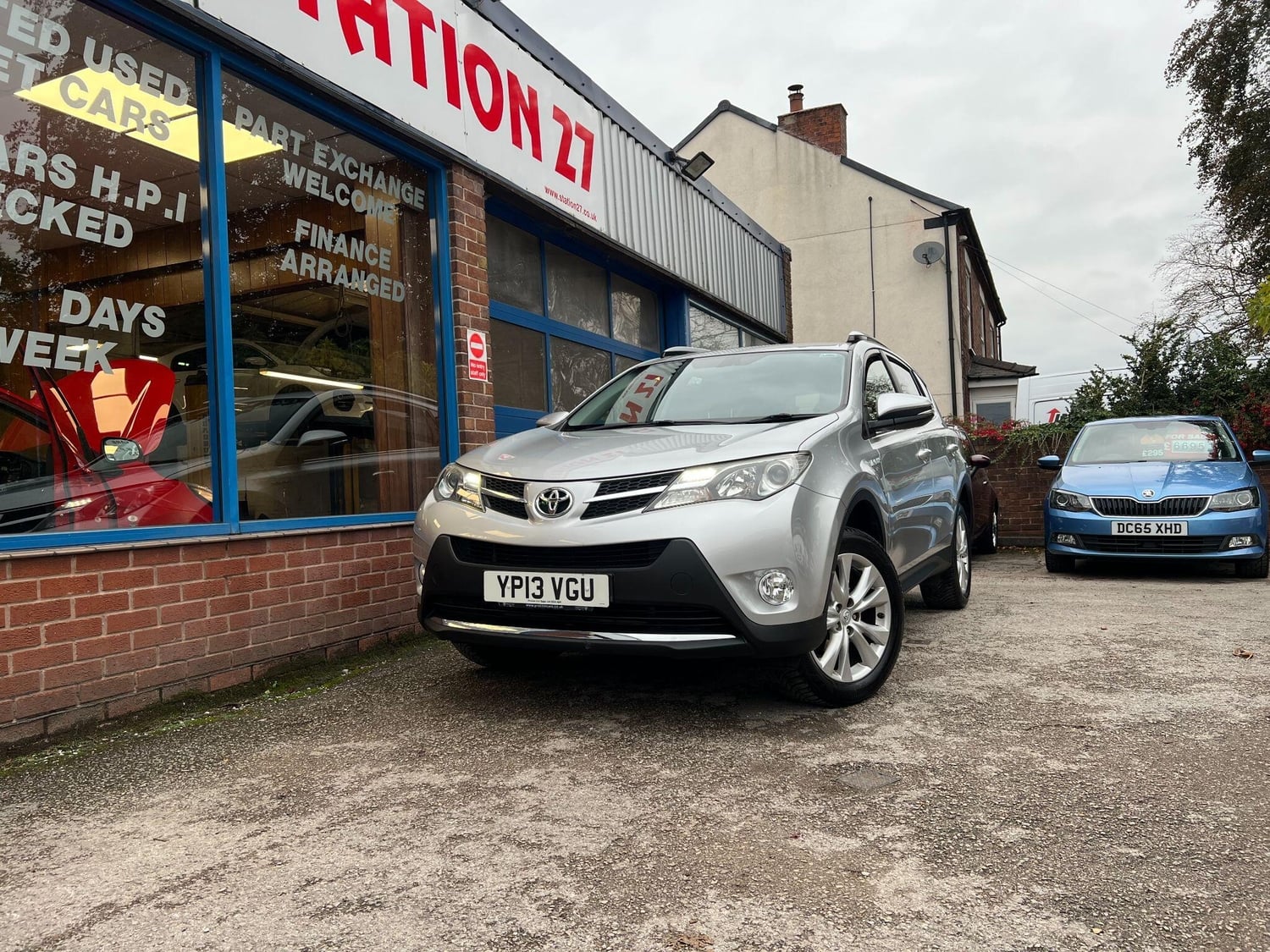 [ berth ]Toyota RAV4