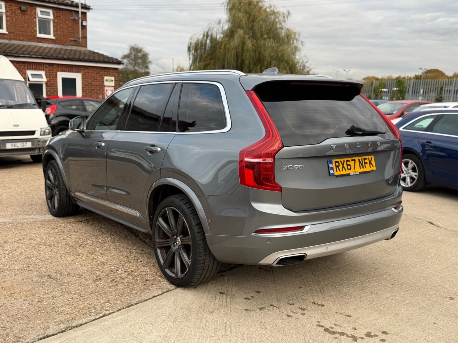 Volvo XC90 2017 - Cars in Leighton Buzzard