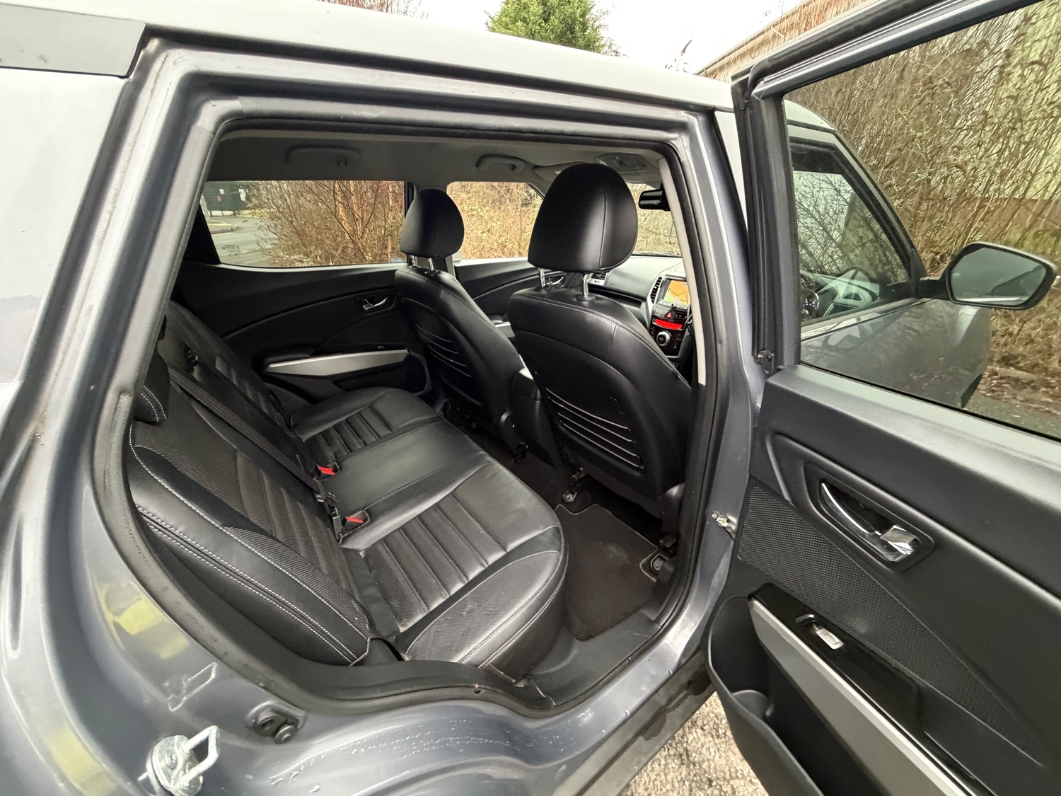 Ssangyong Tivoli 2015 - Cars