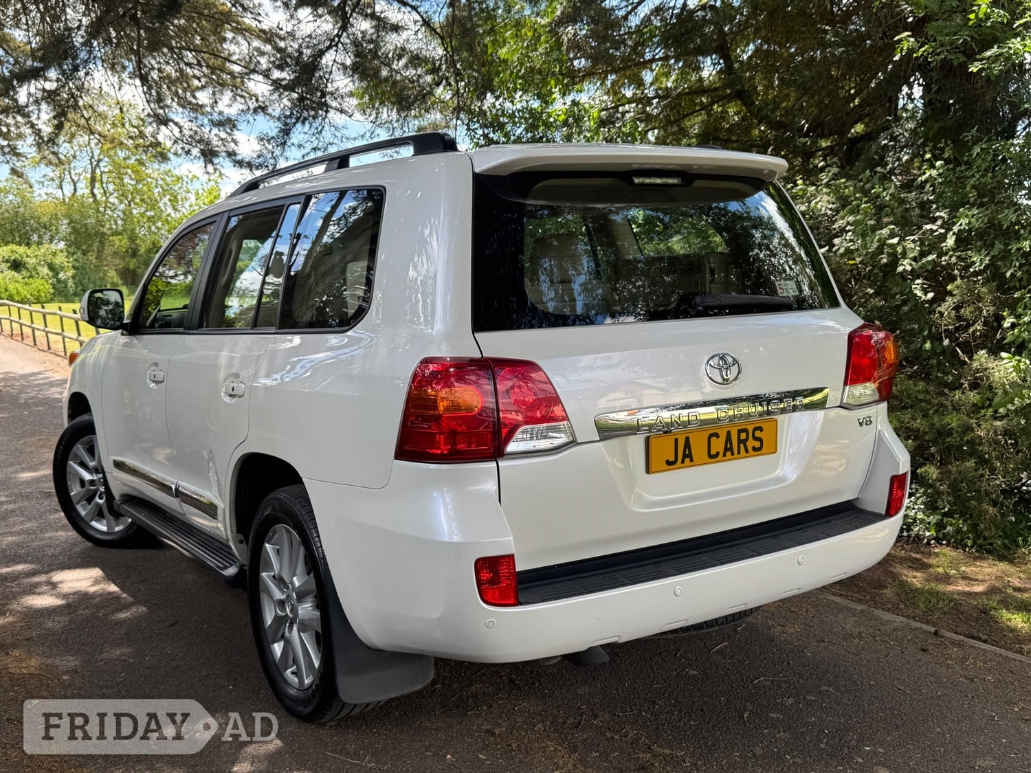[ berth ]Toyota Land Cruiser