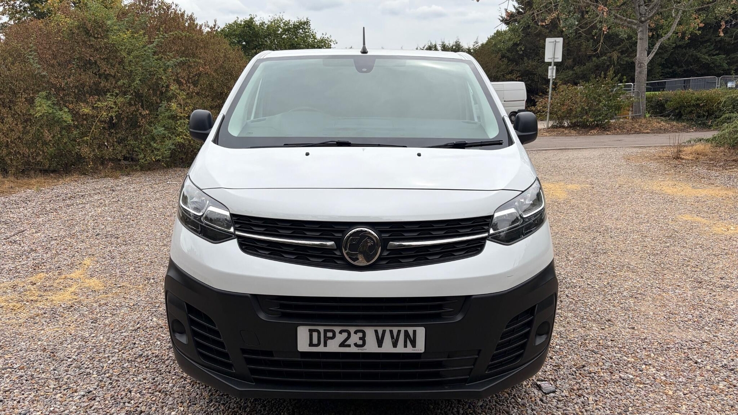 [ berth ]Vauxhall Vivaro