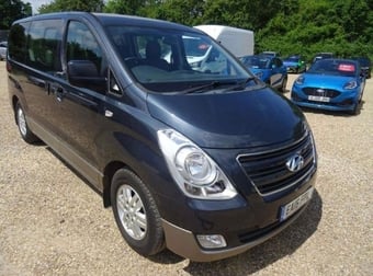 Hyundai i800 2015