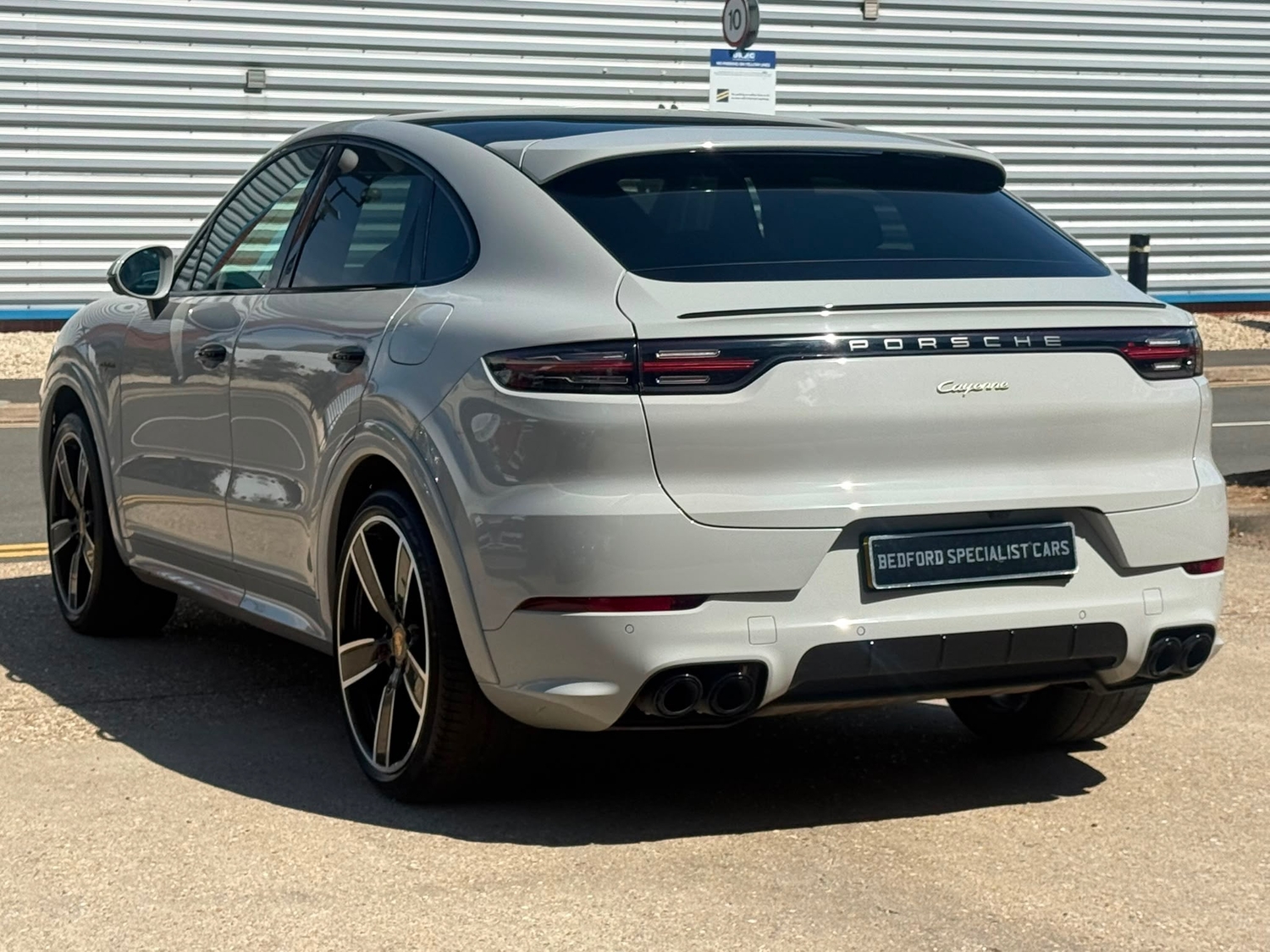 Porsche Cayenne 2022 - Cars in Bedford
