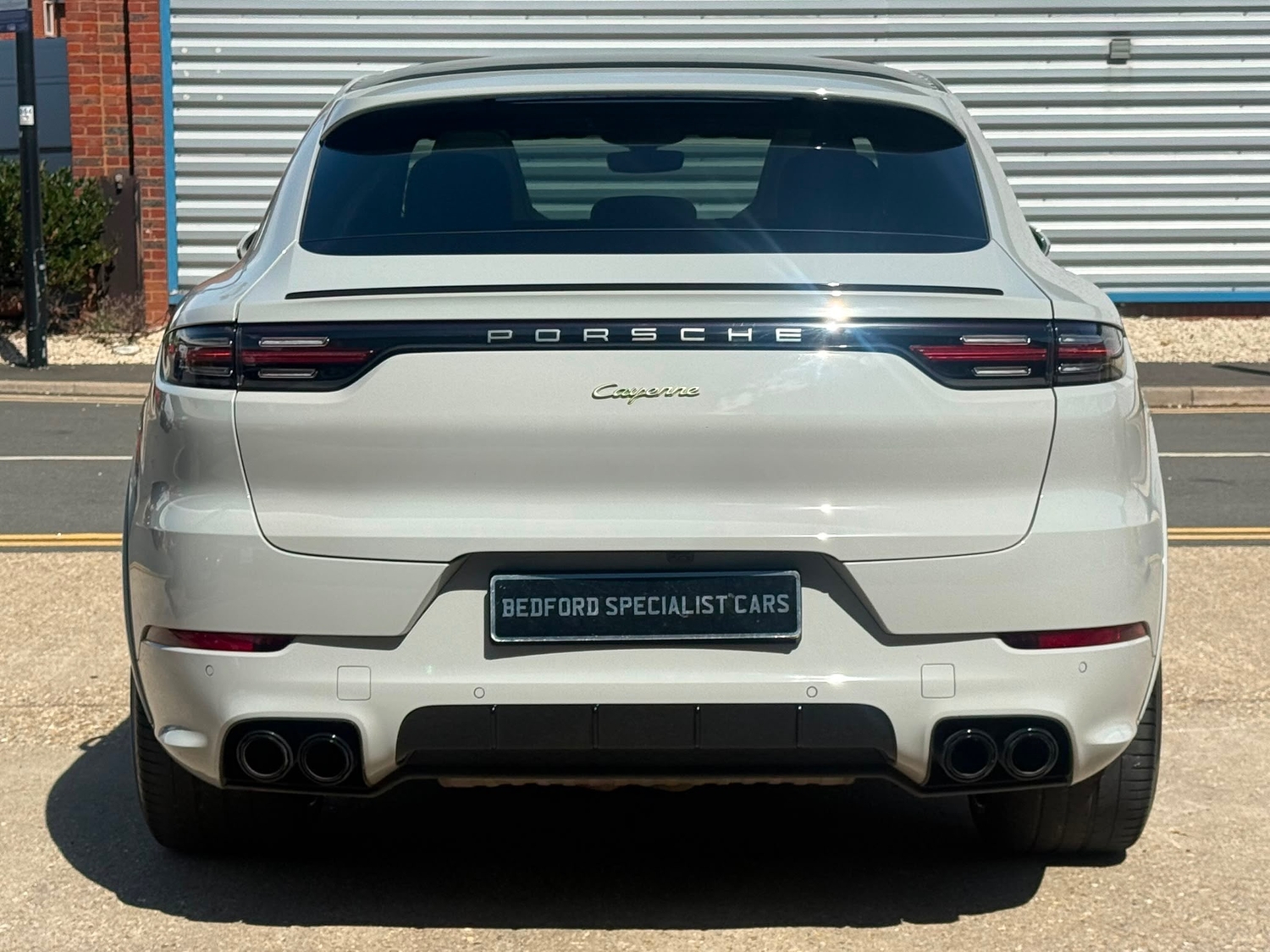 Porsche Cayenne 2022 - Cars