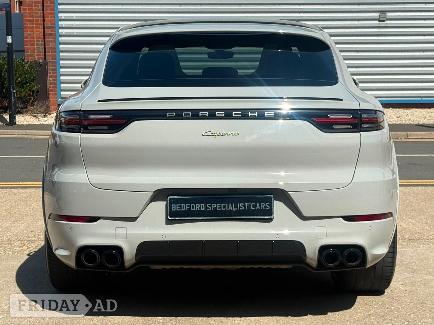 Porsche Cayenne 2022 - Cars