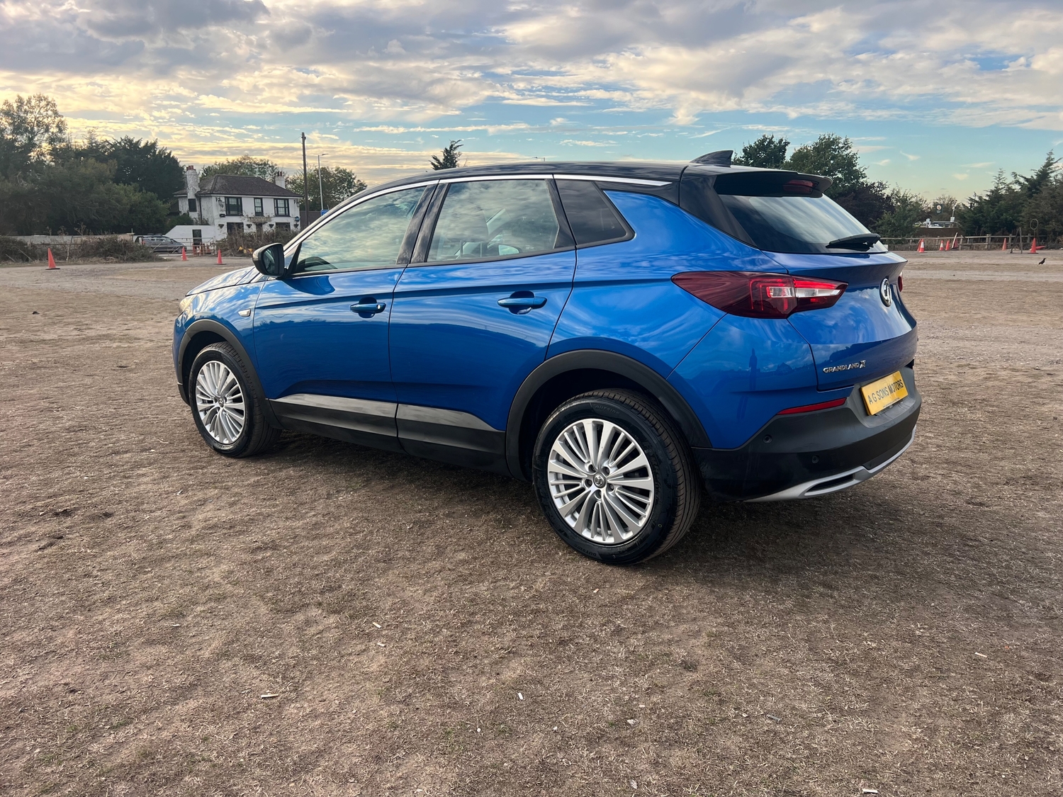 [ berth ]Vauxhall Grandland X