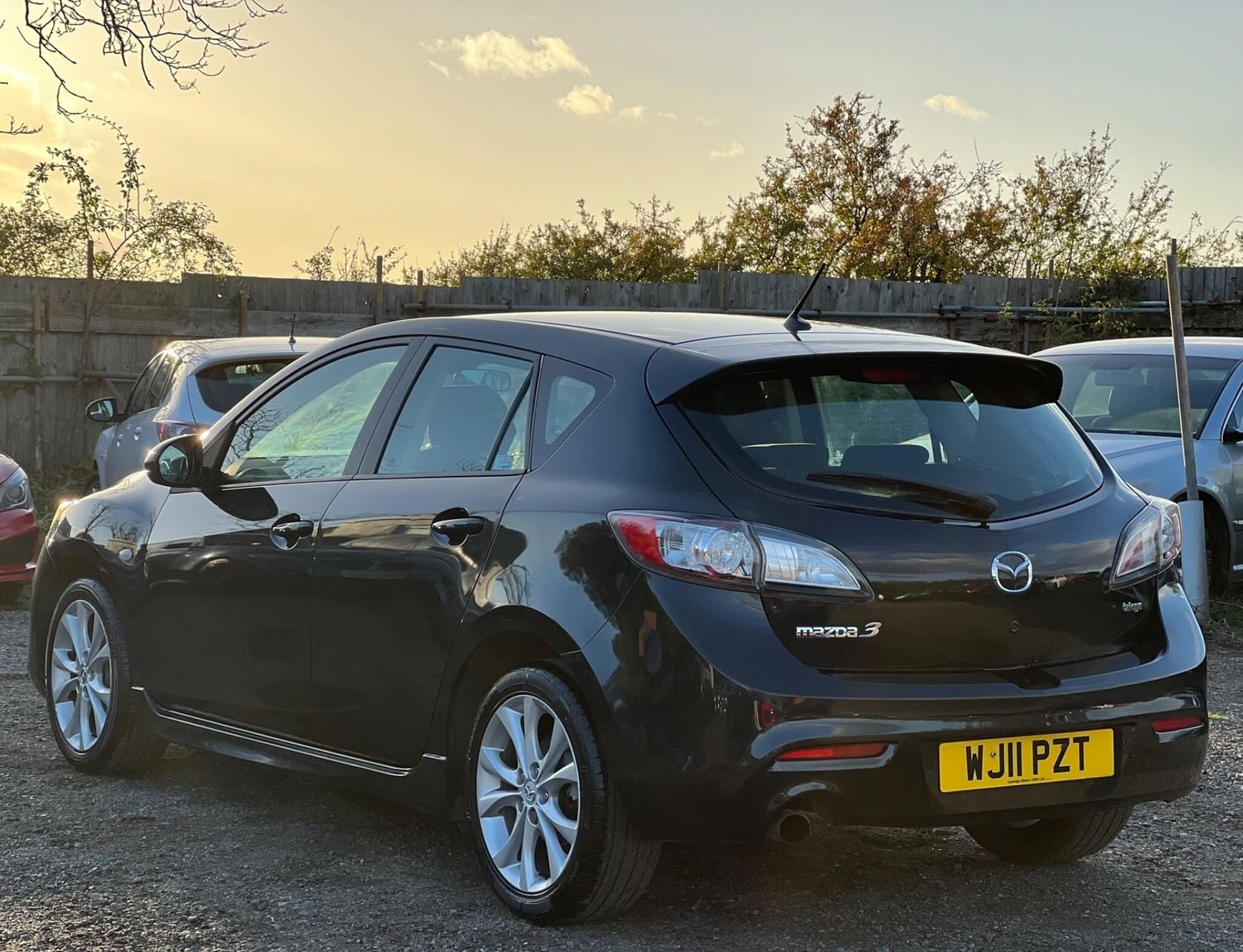 Mazda 3 2011 - Cars